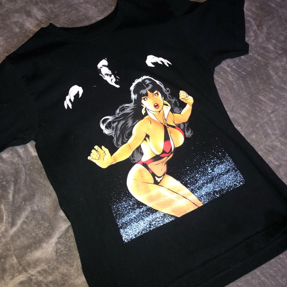 Supreme Vampirella tee